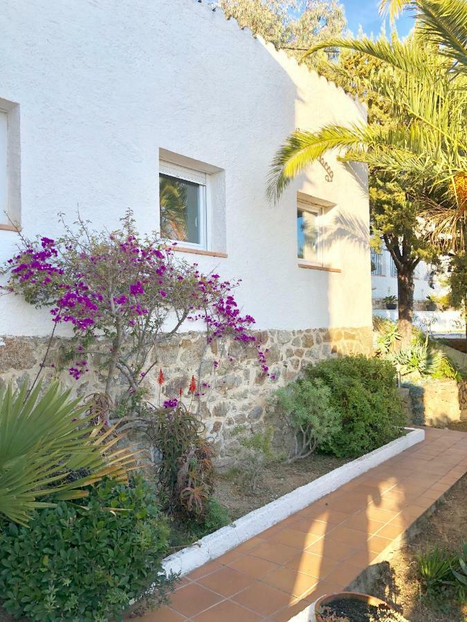 Chalet Doble Almadraba Villa Roses Ngoại thất bức ảnh