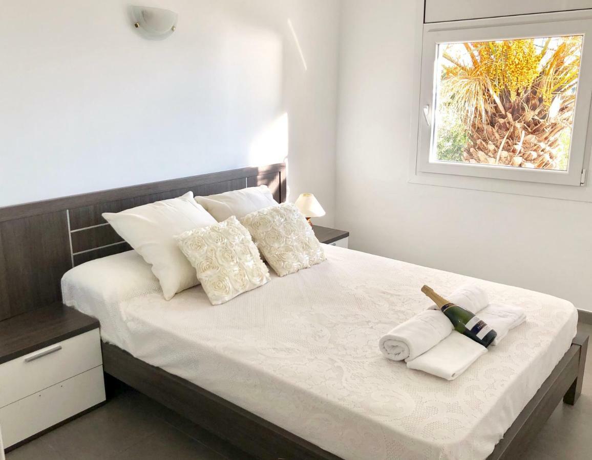 Chalet Doble Almadraba Villa Roses Ngoại thất bức ảnh